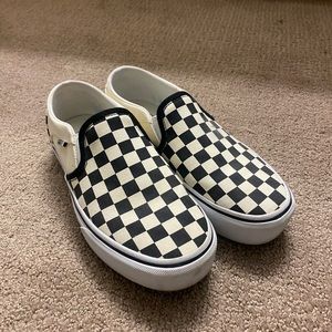 PLATFORM CHECKERED VANS SLIP ON